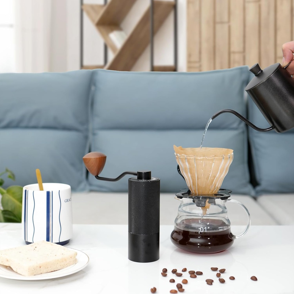 pour-over-coffee-maker-set-for-gift-hand-4.jpg